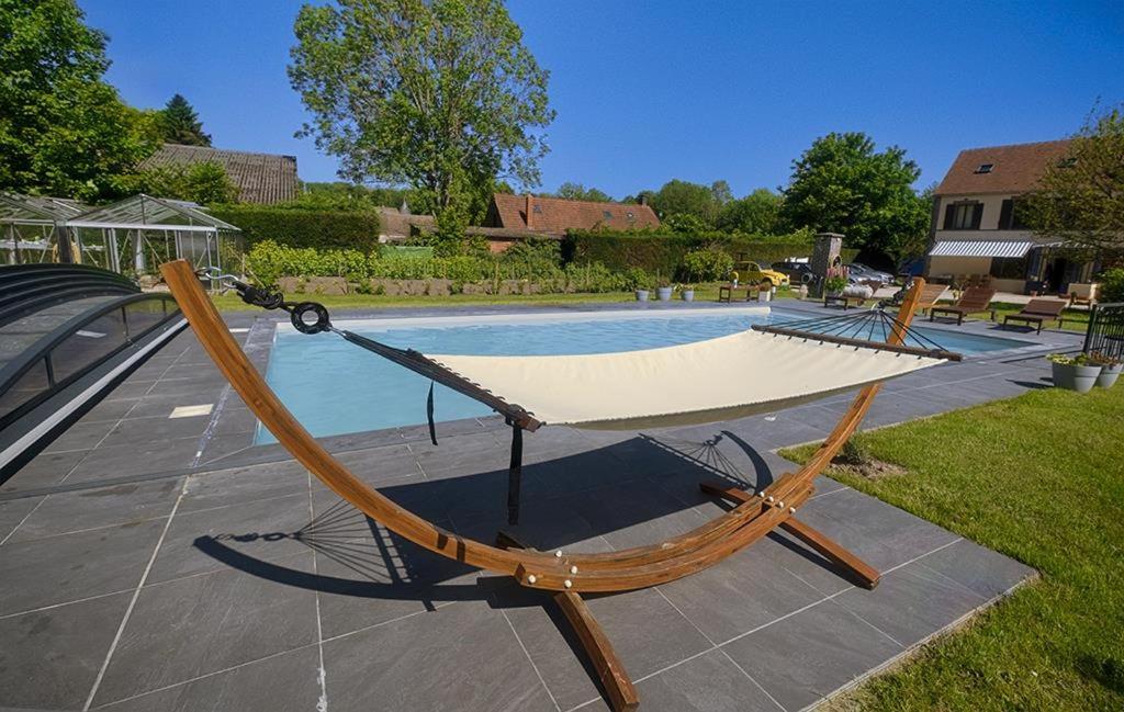 Le Logis Du Regisseur Bed and Breakfast Charny-Oree-de-Puisaye Εξωτερικό φωτογραφία
